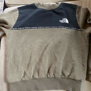 Used north face crew cut sweatshirt